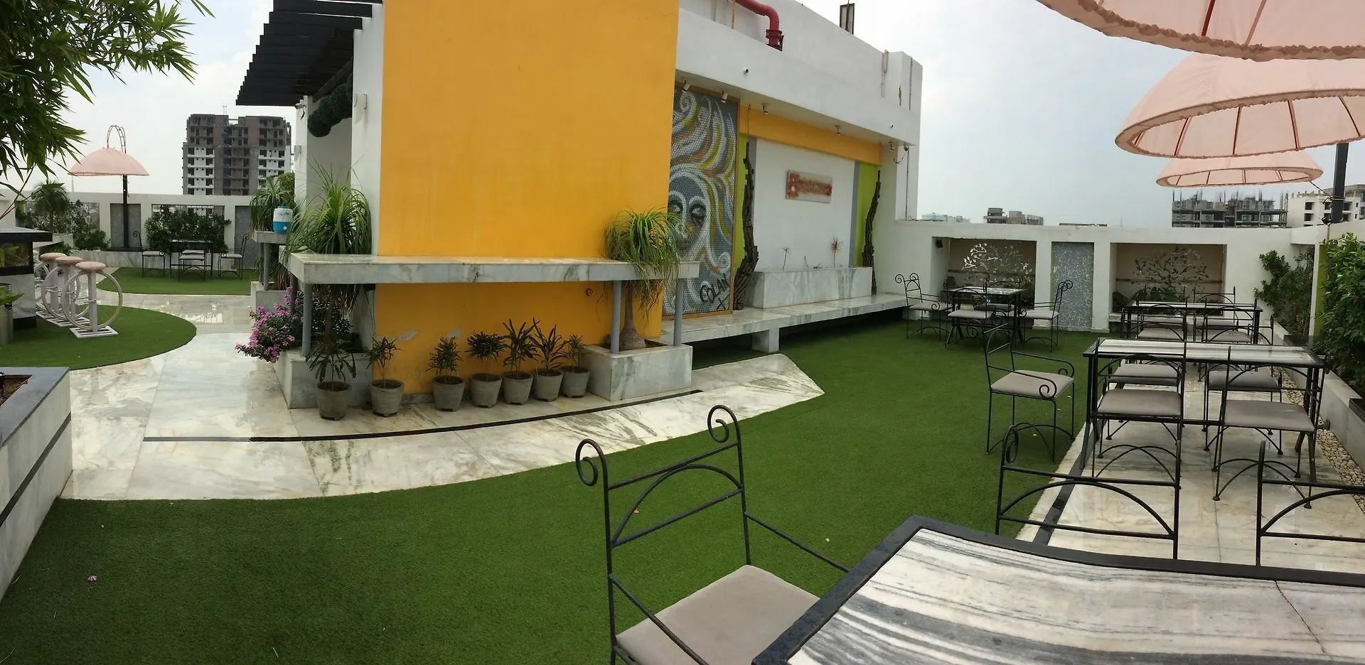 Light House Agra By Park Tree Hotel